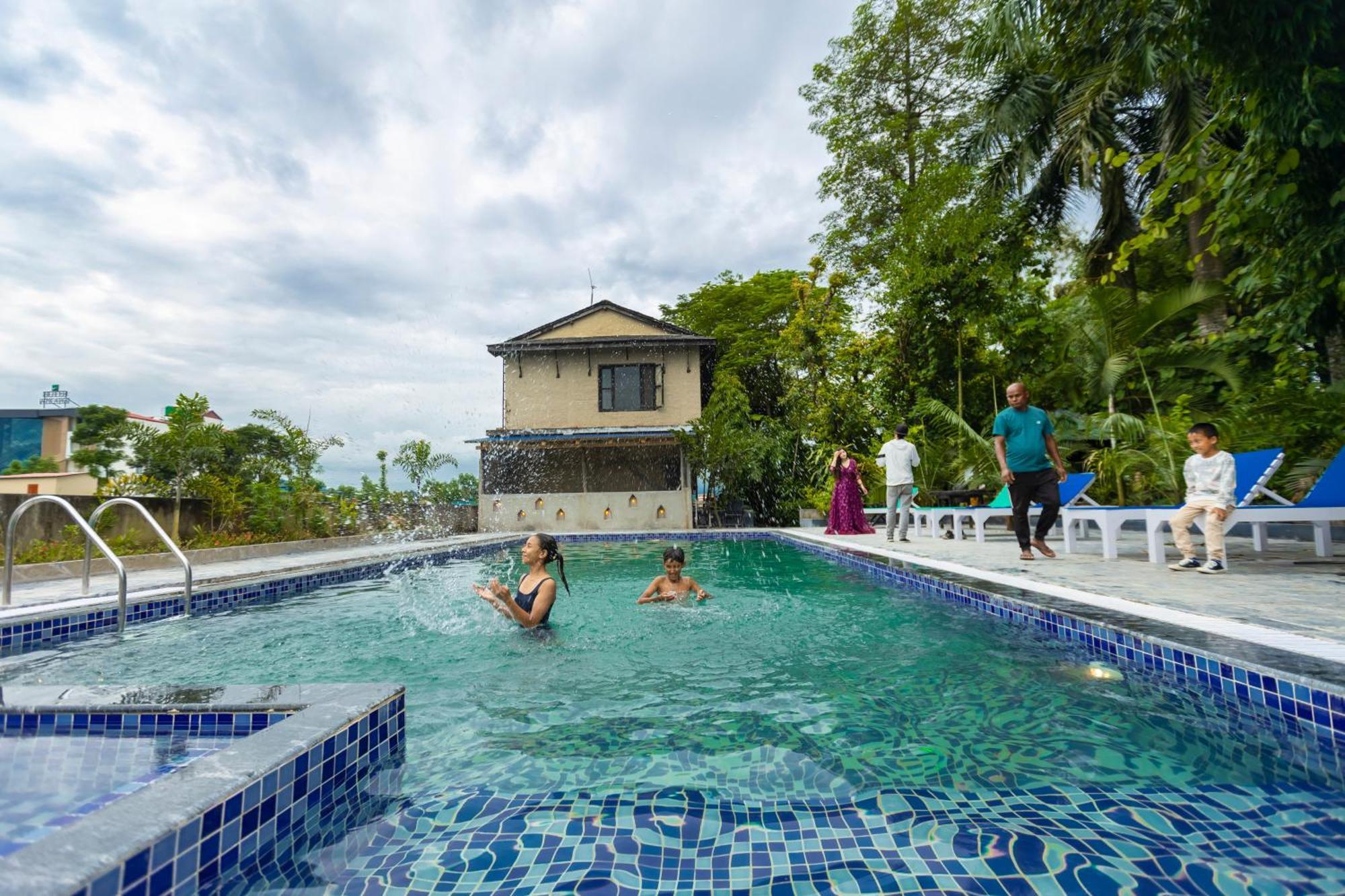 Hotel Parkside & Swimming Pool-Between Greenery And Azure ,Your Perfect Retreat Chitwan Exterior photo
