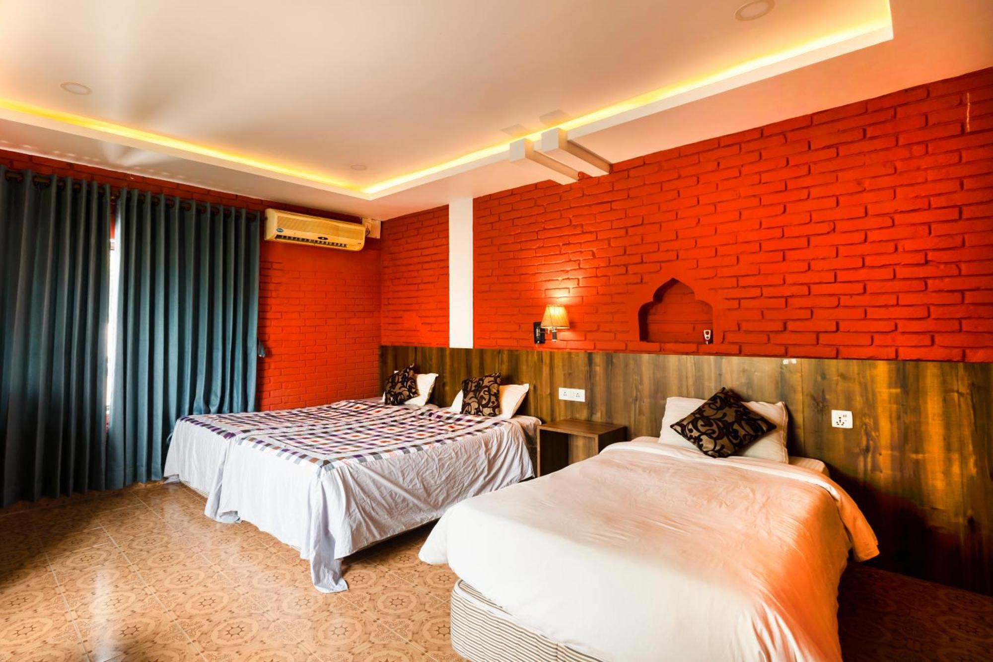 Hotel Parkside & Swimming Pool-Between Greenery And Azure ,Your Perfect Retreat Chitwan Exterior photo